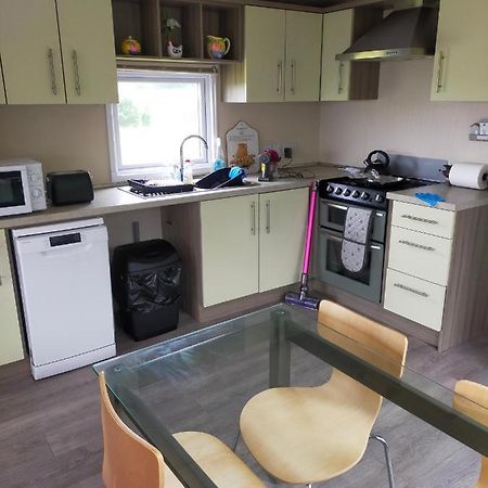 Slieve Croob Cosy Caravan Finnis Kültér fotó