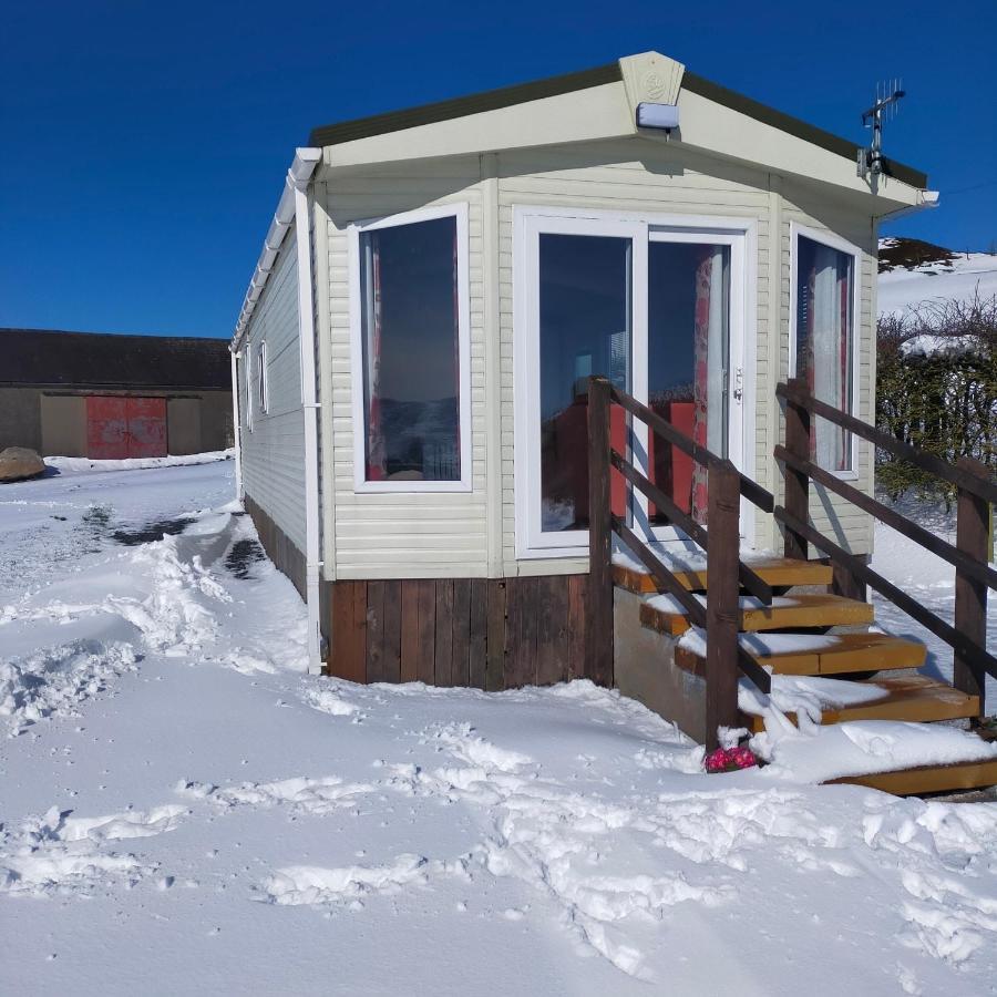 Slieve Croob Cosy Caravan Finnis Kültér fotó
