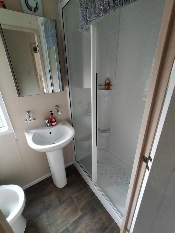 Slieve Croob Cosy Caravan Finnis Kültér fotó